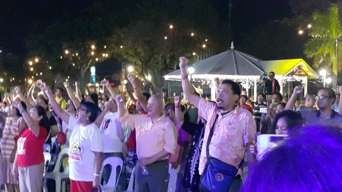 Clenched_fists during anti_Marcos_concert